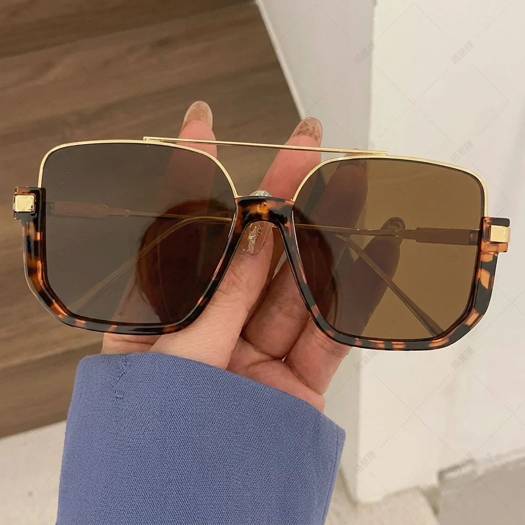 KLASSNUM Fashion Oversized Sunglasses Men Women Vintage Square Frame Eyeglasses UV400 Sun Glasses Eyewear Sun Glasses
