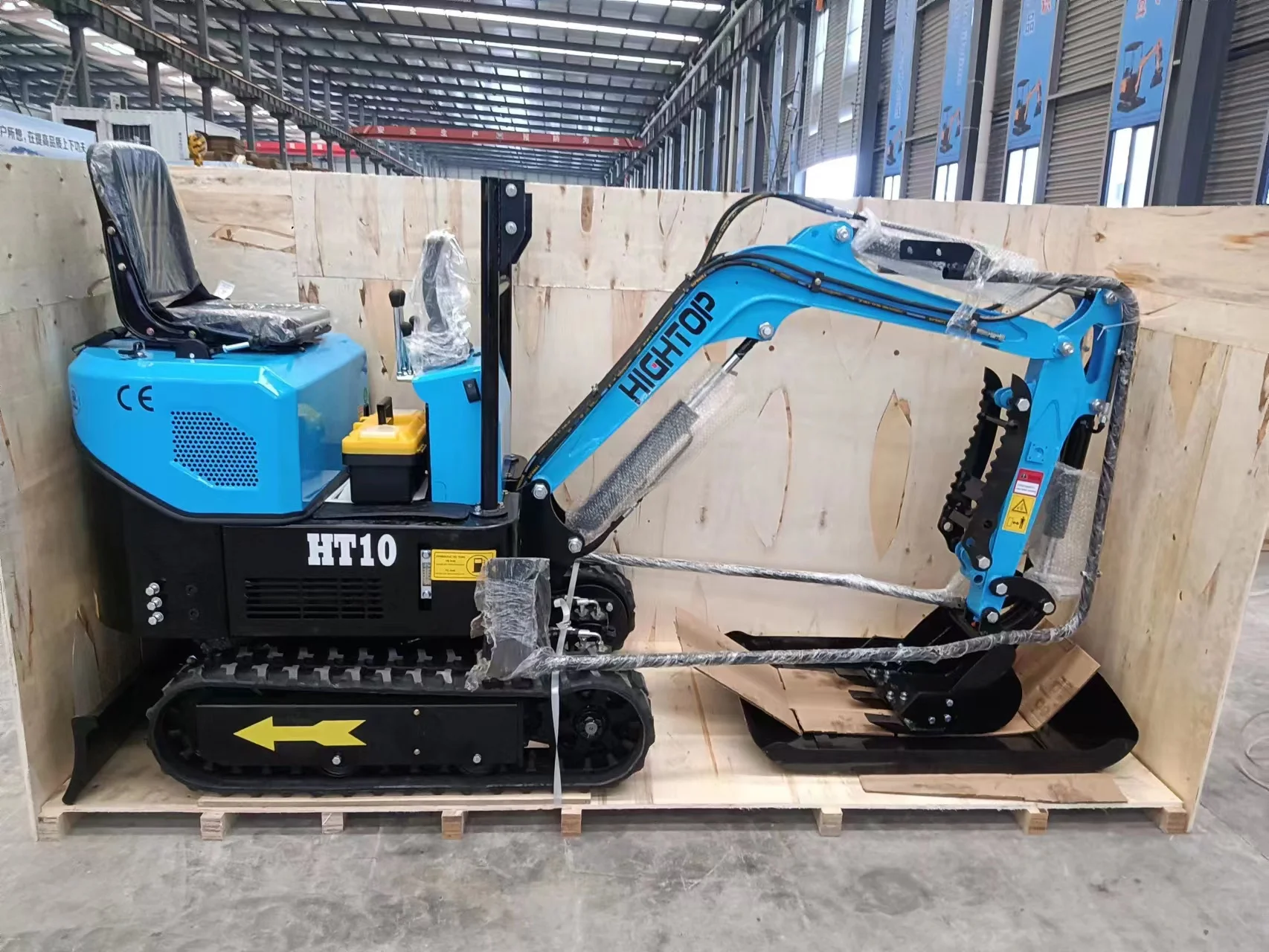Czerwony Żółty Niebieski Czarny Kolory 1T 1.2T 1.8T 2T Hydrauliczna mała koparka Bagger Mini gąsienicowa koparka wysokoprężna z bezpłatnym łyżką