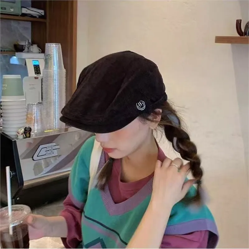 

The new autumn and winter style of women's forward hats upside-down Beret for men's newsboy