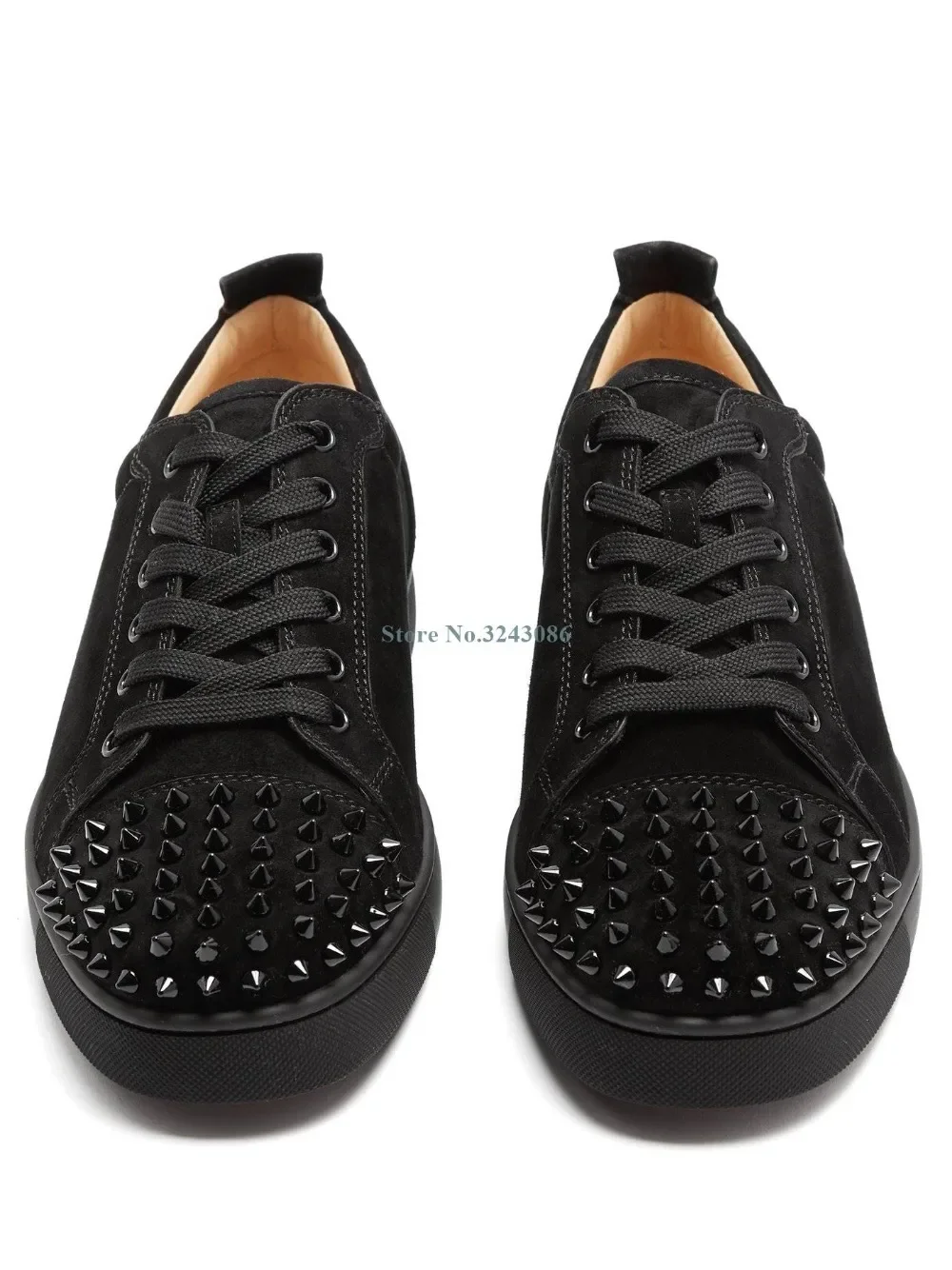 นกยูงสีเขียว Faux Suede Rivet Lace Up Men รองเท้ารอบ Toe สบายแบนรองเท้ามาใหม่ล่าสุดแฟชั่น Casual Spikes รองเท้าผ้าใบ