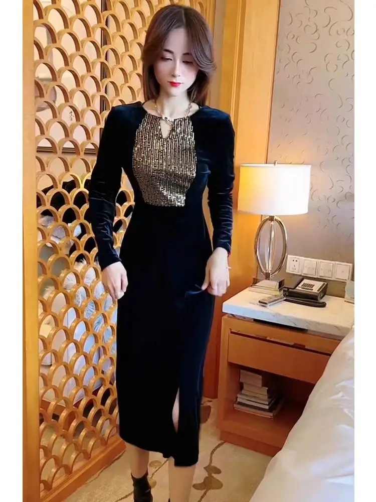 Yujie Style Round Neck Long Sleeved Heavy Velvet Women\'s Autumn and Winter New Style Hollow Out Slim Fit Dress