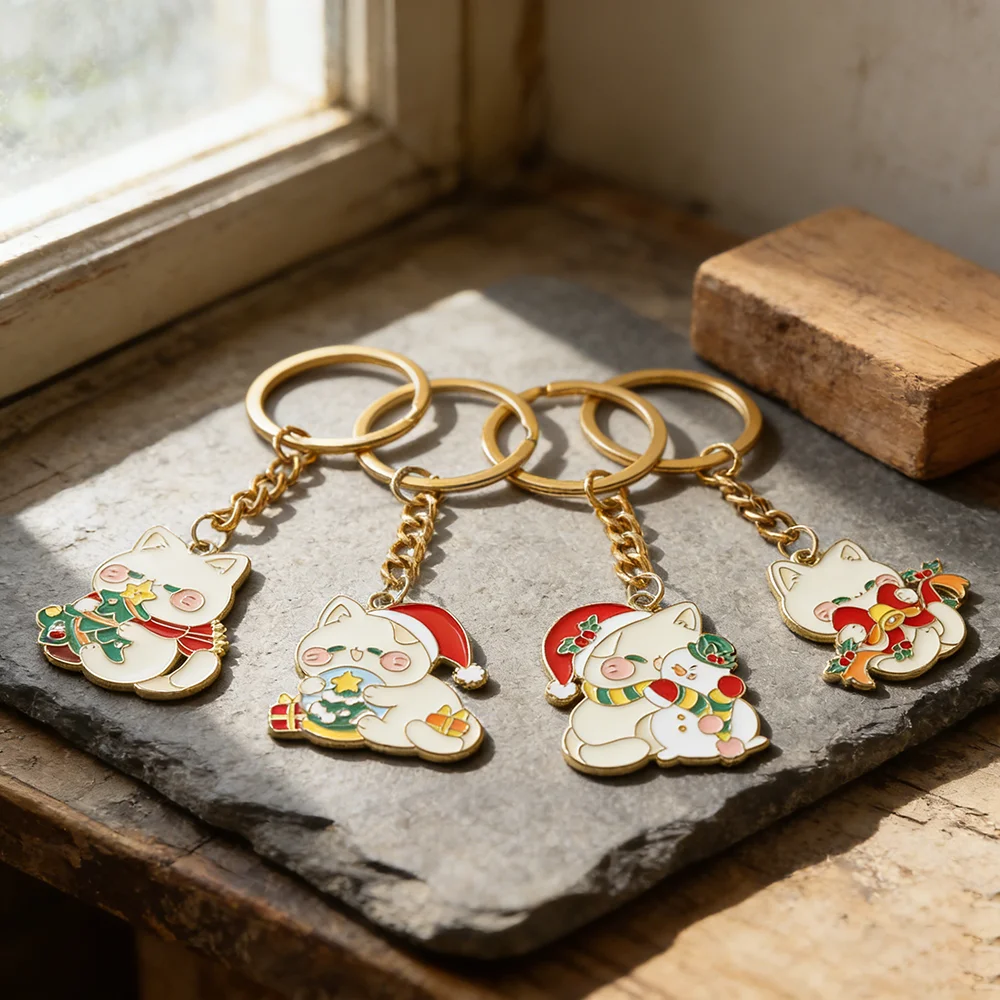 Cute Cat Christmas Enamel Keychain Pendant Car Key Holder for Women Girls Handbag Charm DIY Jewelry Gift