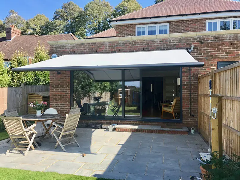 Suitable for Villas and Cafes Wall Mounted Installation Sunshade Large Sized Fashionable Awning Rainproof Viewing Canopy