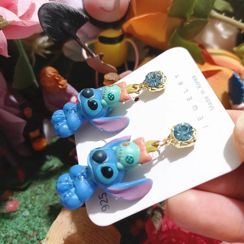 Disney Cartoon Lilo & Stitch orecchini pendenti Kawaii Resin Stitch orecchini pendenti smaltati gioielli fatti a mano regalo di compleanno di moda