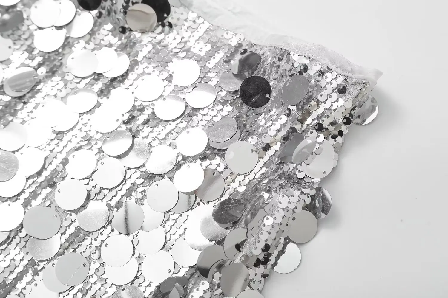 Schicker Pailletten-Minirock mit hohem Bund und seitlichem Reißverschluss, Vintage-Mode, Damenrock – Detail 7