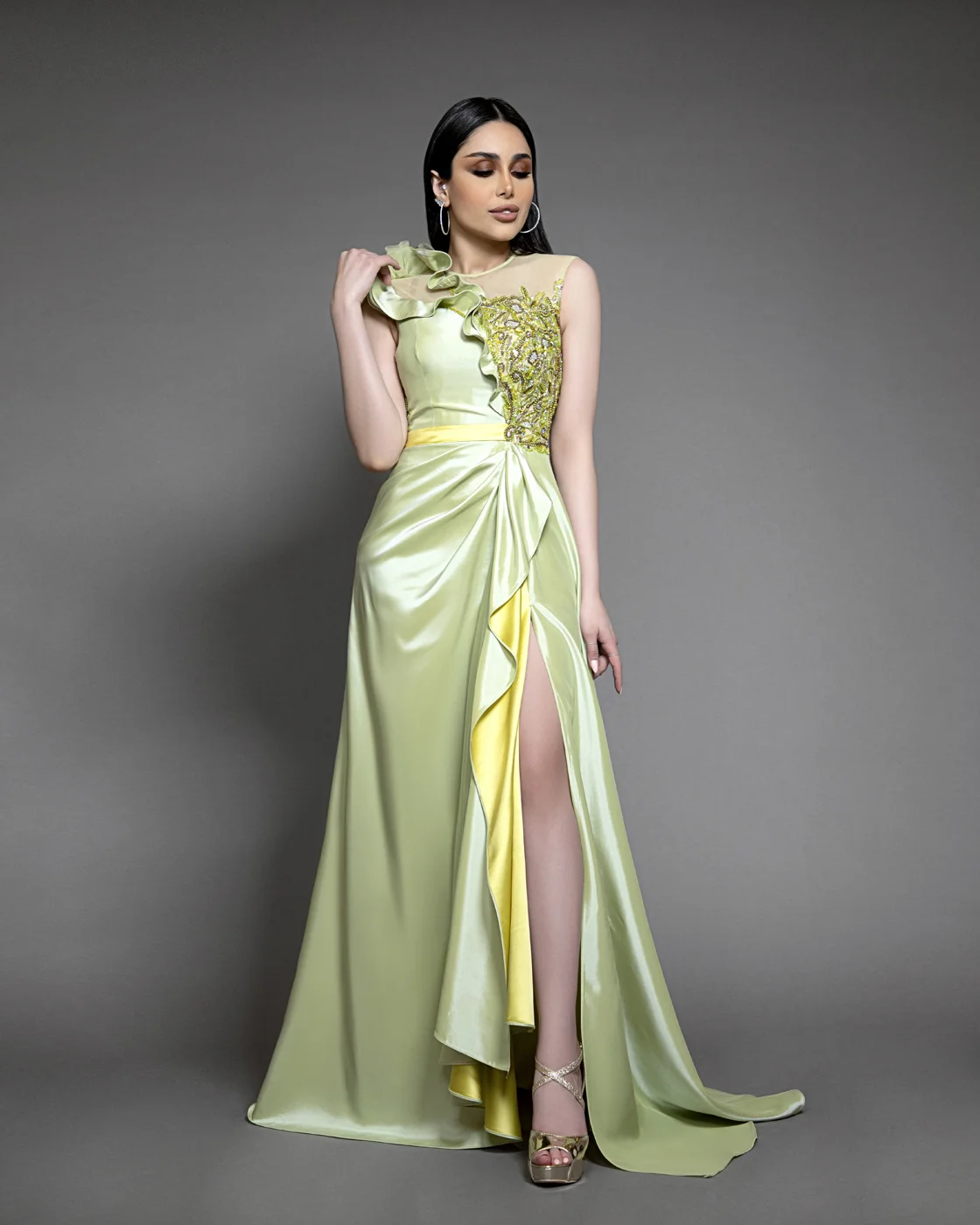 Arabia Light Green Satin Mermaid Evening Dresses High Slit Ruffle Neck Beaded Contrast Floor Length Formal Prom Party Gowns