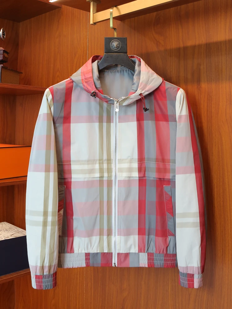 

Мужская весенняя тонкая куртка в клетку, модная повседневная приталенная верхняя одежда с капюшоном, дышащая, из полиэстера, молодежная, весна 2025, с длинными рукавами, на молнии.