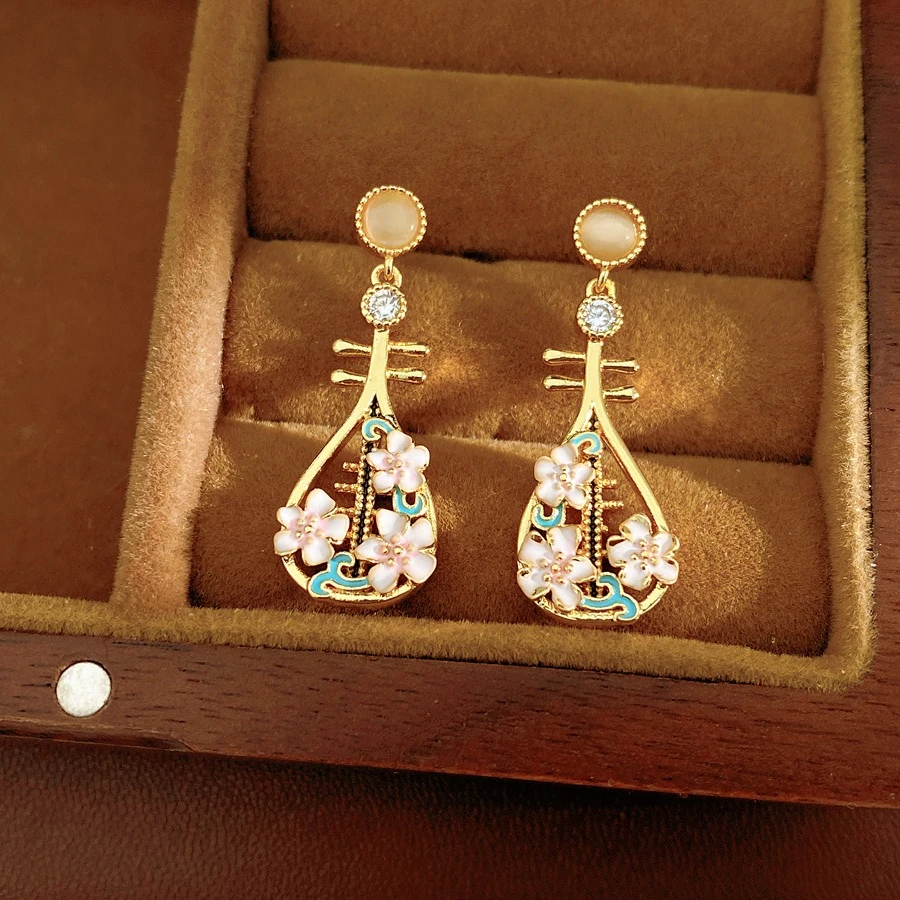 

Dainty Retro New Chinese Style Lute Stud Earrings Girls Delicate Glaze Flower Pipa Ear Studs Cheongsam Hanfu Holiday Ornaments
