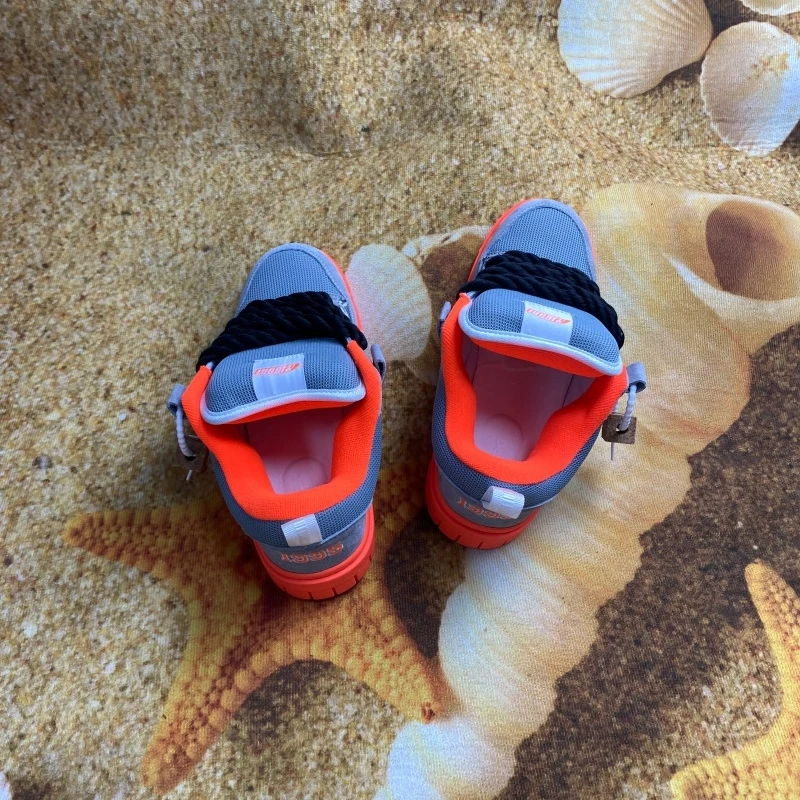 

Мужские серо-оранжевые повседневные кеды с контрастными вставками | 36-48 полноразмерные модели | дышащие и удобные кроссовки для скейтбординга | универсальный стр.