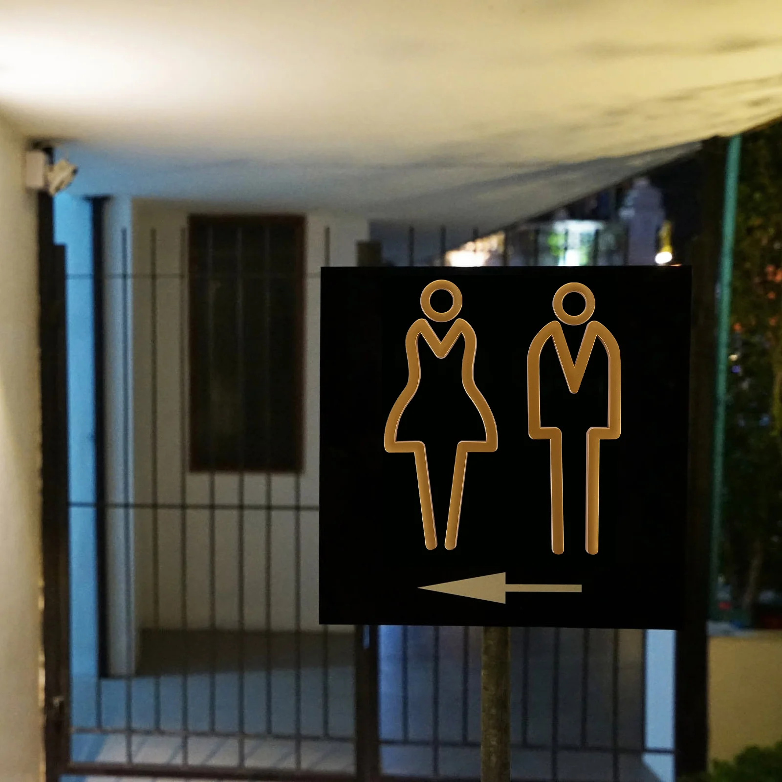 

1 Set Of Metal Washroom Plate Chic Decorative Bathroom Identification For Hotel Restaurant Toilet Direction Marker Wall
