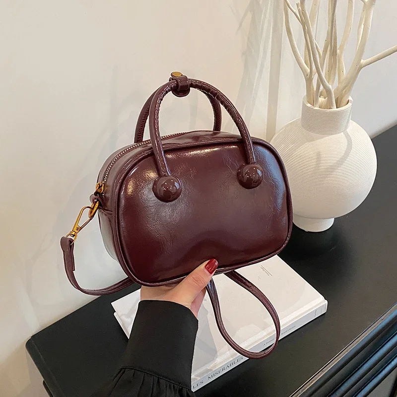 

2025 luxury brand designer women's bowling classic handbag, high-quality single shoulder handbag, women's crossbody bag
