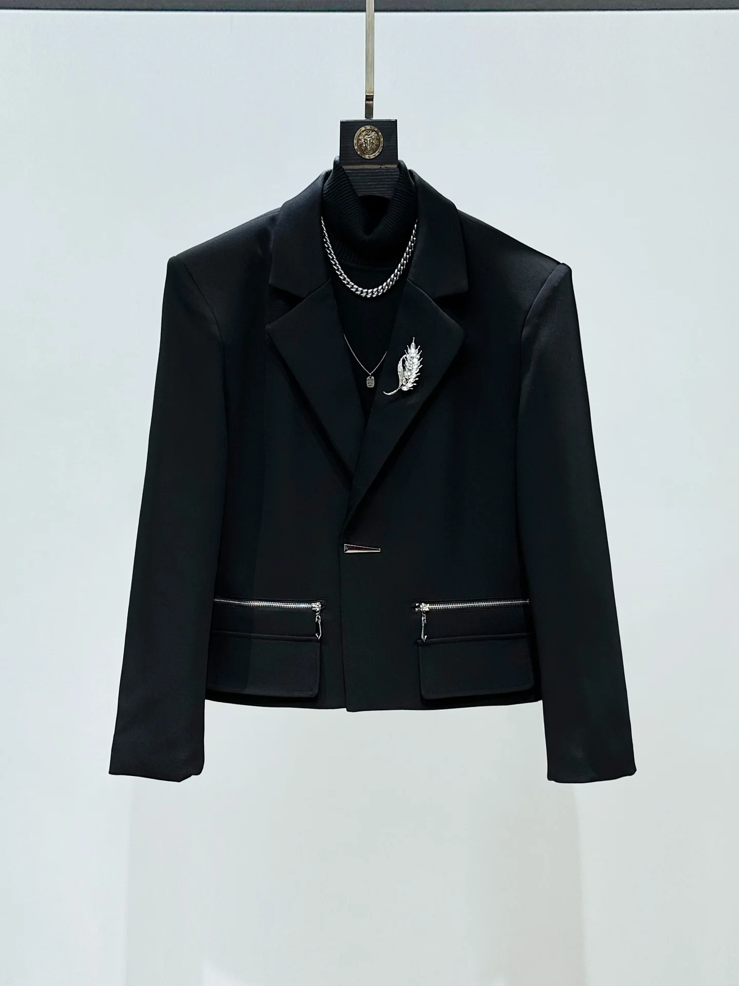 

Original New Bla ort Men's Suit Jaet oulder Pads Faionable Premium Single-breasted Trendy Zipper Decoration Casual