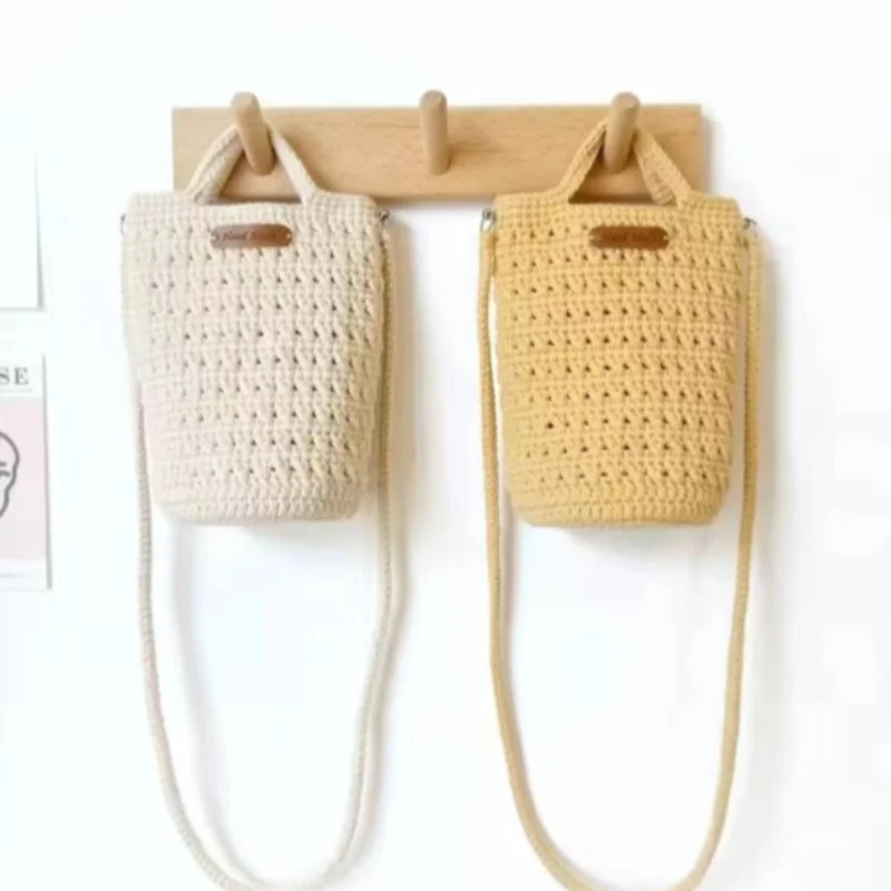 Artistic and elegant mobile phone bag, hand woven shoulder bag, key bag, handbag, random gift of exquisite headphone bag