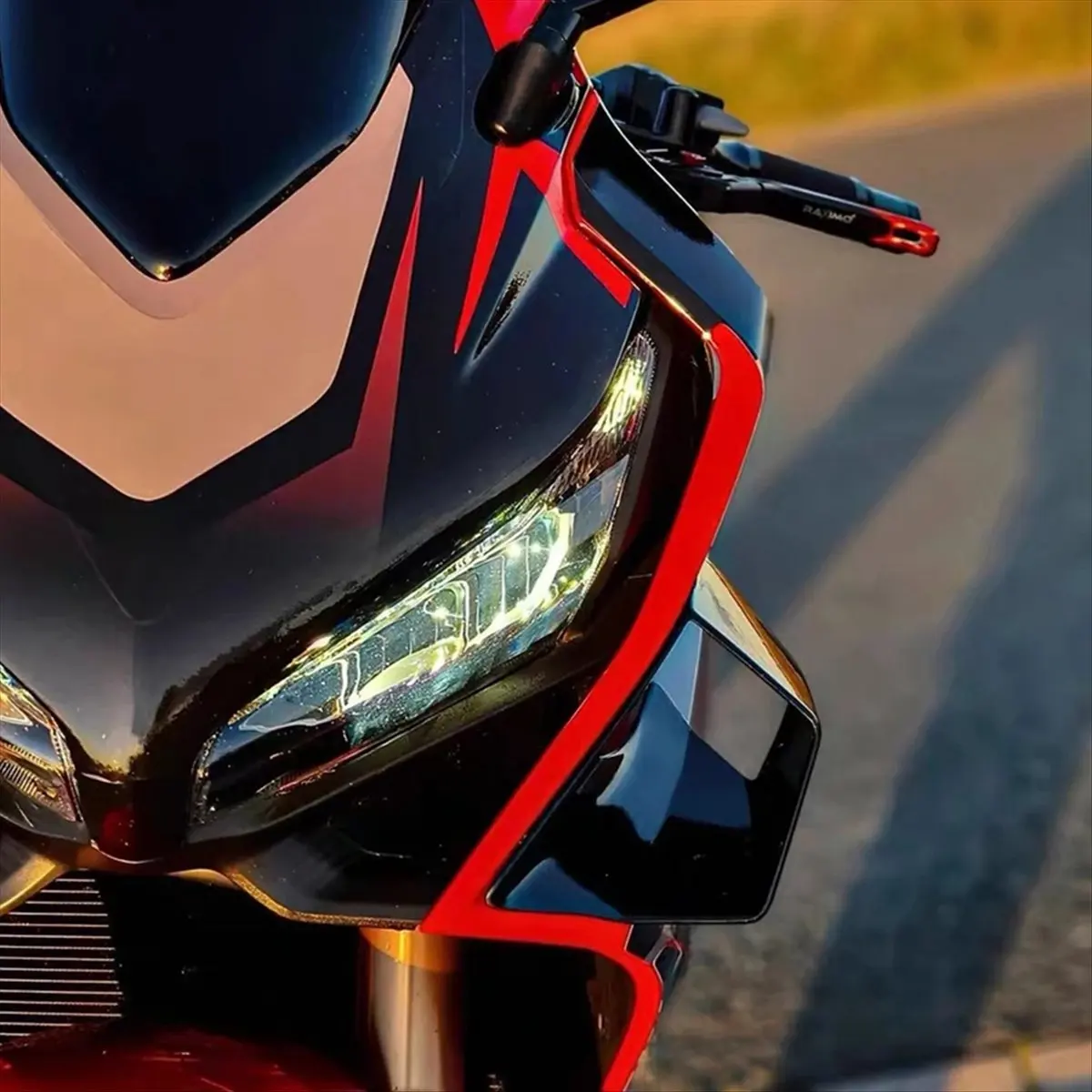 44m（マットブラック）ホンダ用オートバイフロントフェアリングウィングレット空力ウィングシェル、自動車部品＆アクセサリー