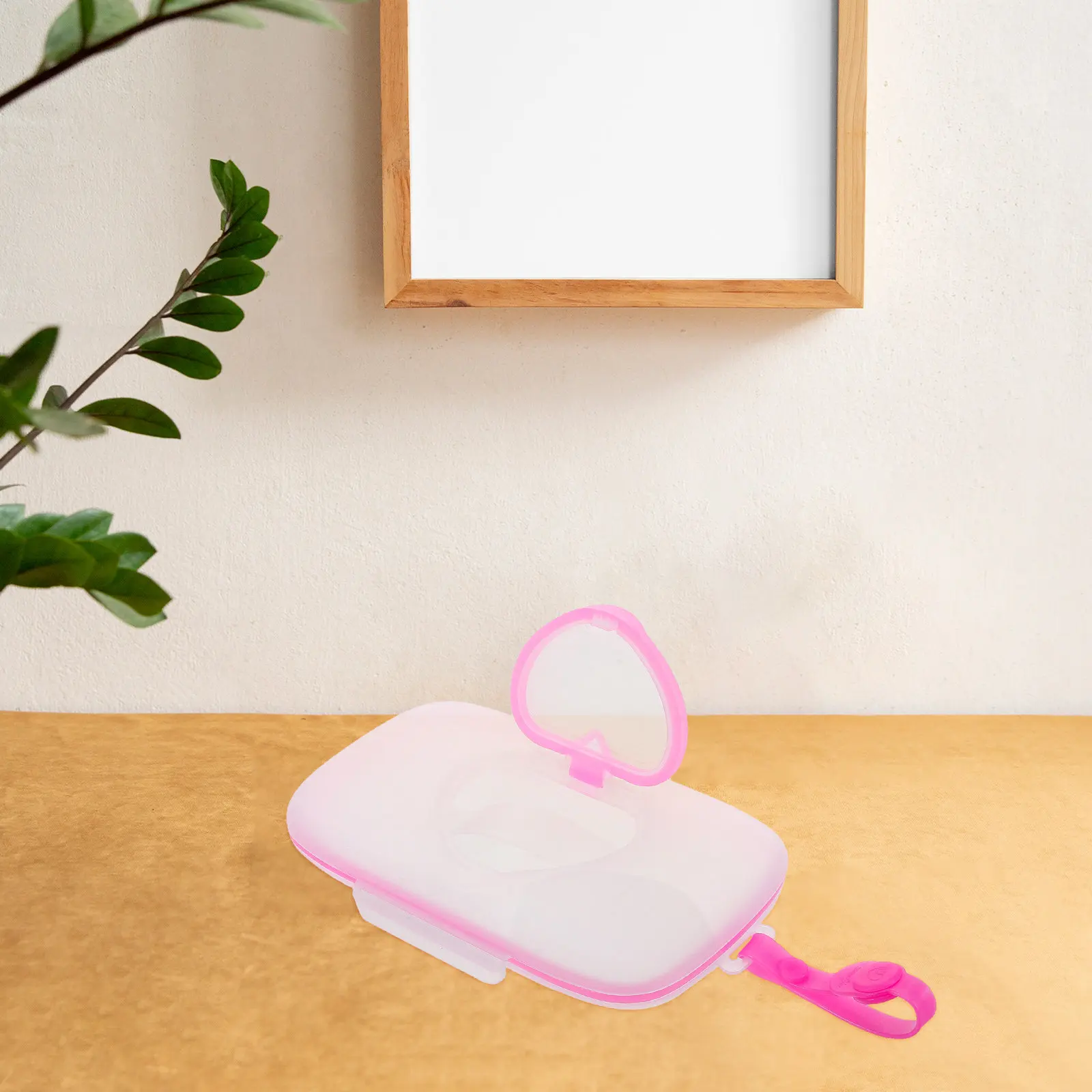 Baby Portable Hand Wipes Dispenser Heart Shape Refillable Lightweight Compact Travel Baby Wipes Holder for Car Diaper Bag view 2
