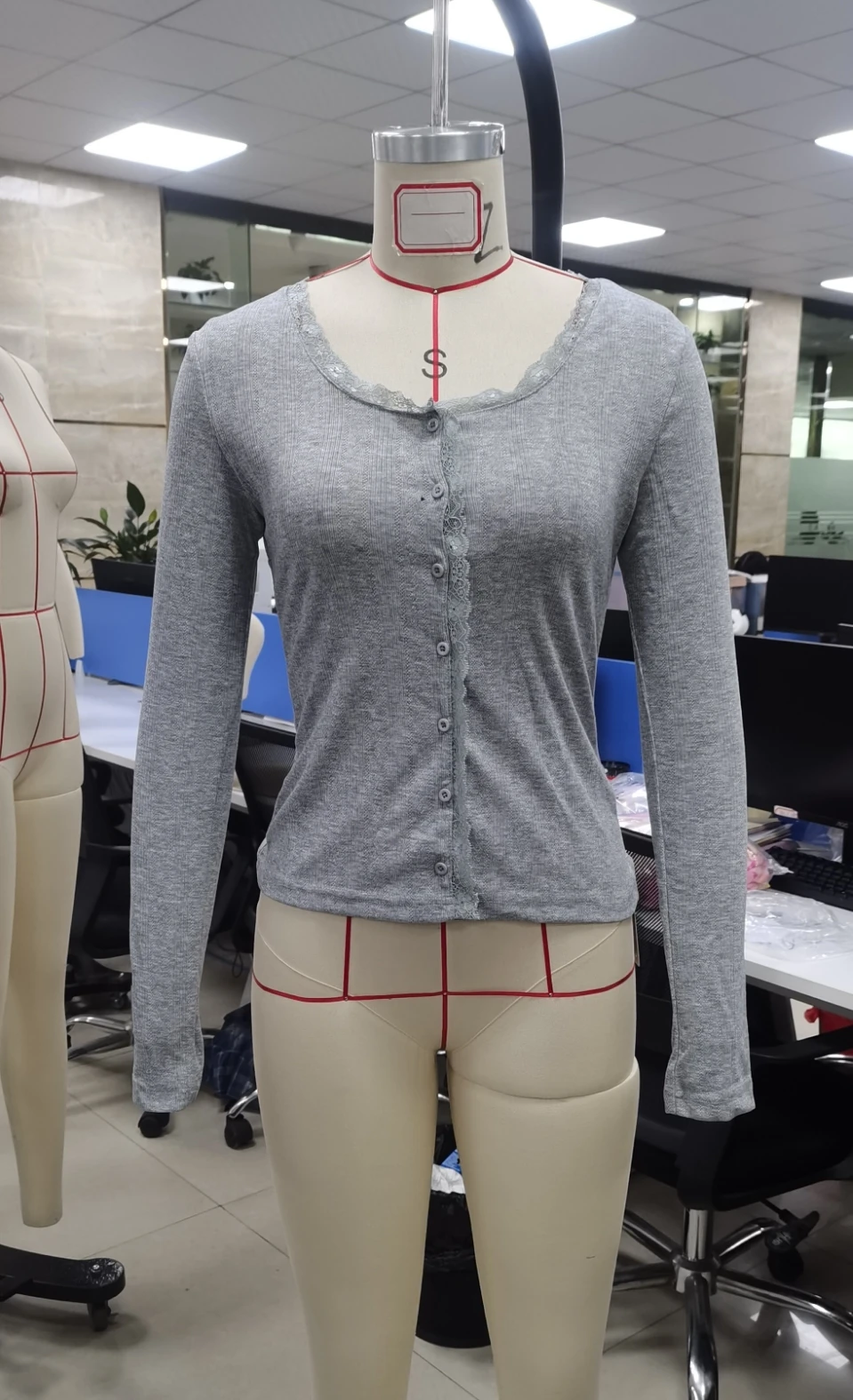 

Women's Lace Trim Cardigan Fashionable Solid Color Long Sleeve Button Down Slim Fit Jacket