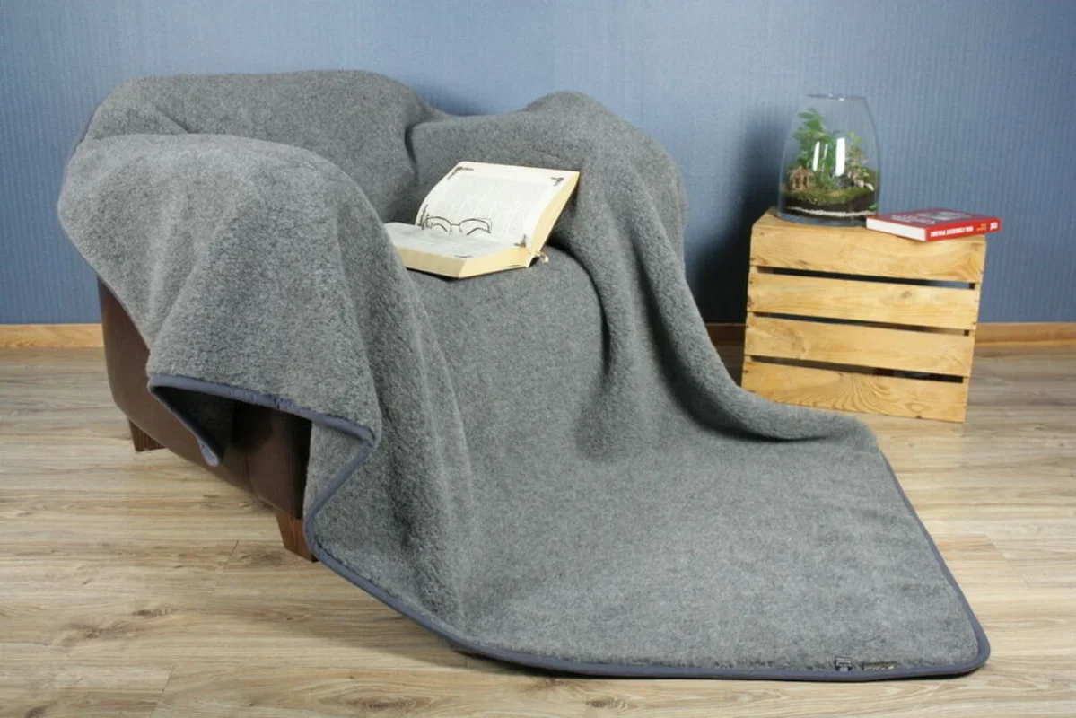 Simple and Comfortable Wool Blanket Merino Wool Blanket All Sizes Natural Hem Autumn and Winter Warm Blanket