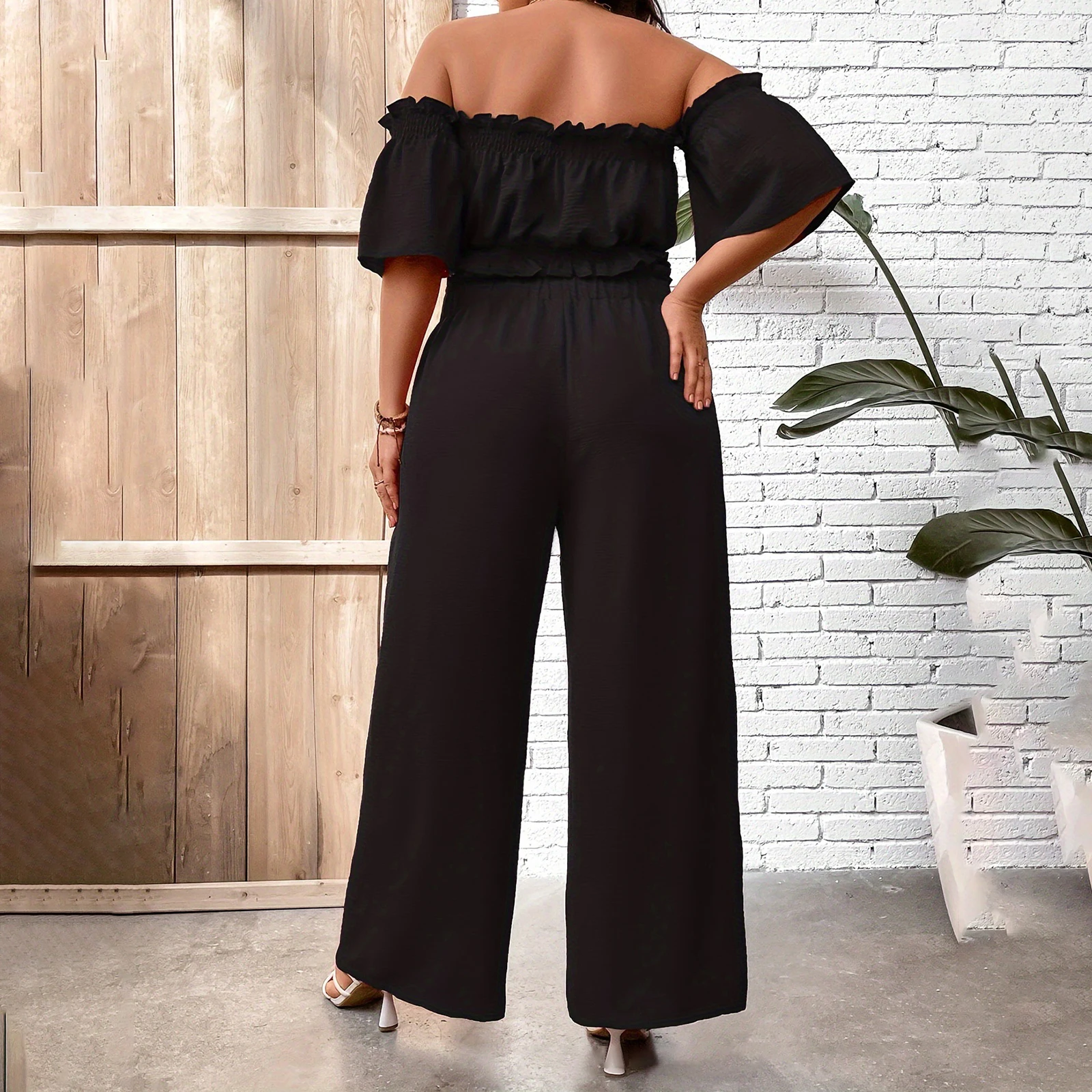 Completi neri da donna in 2 pezzi Top corto da donna sexy taglie forti con spalle scoperte e maniche corte con pantaloni Set taglie forti Streetwear