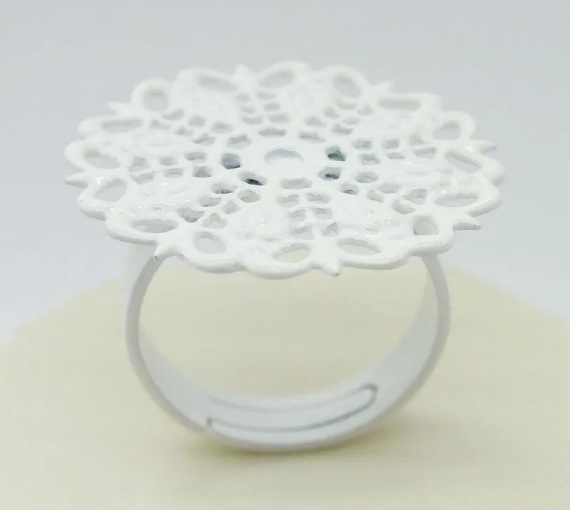 100pes/lot  Metal 25mm Round Flower Filigree Flat Pad Adjustable Ring Blank Base for DIY Jewelry
