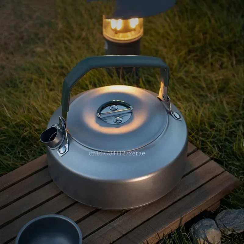 

Suitable for camping outdoor titanium alloy water bottle set. A lightweight and portable durable hot water bottle with a handle