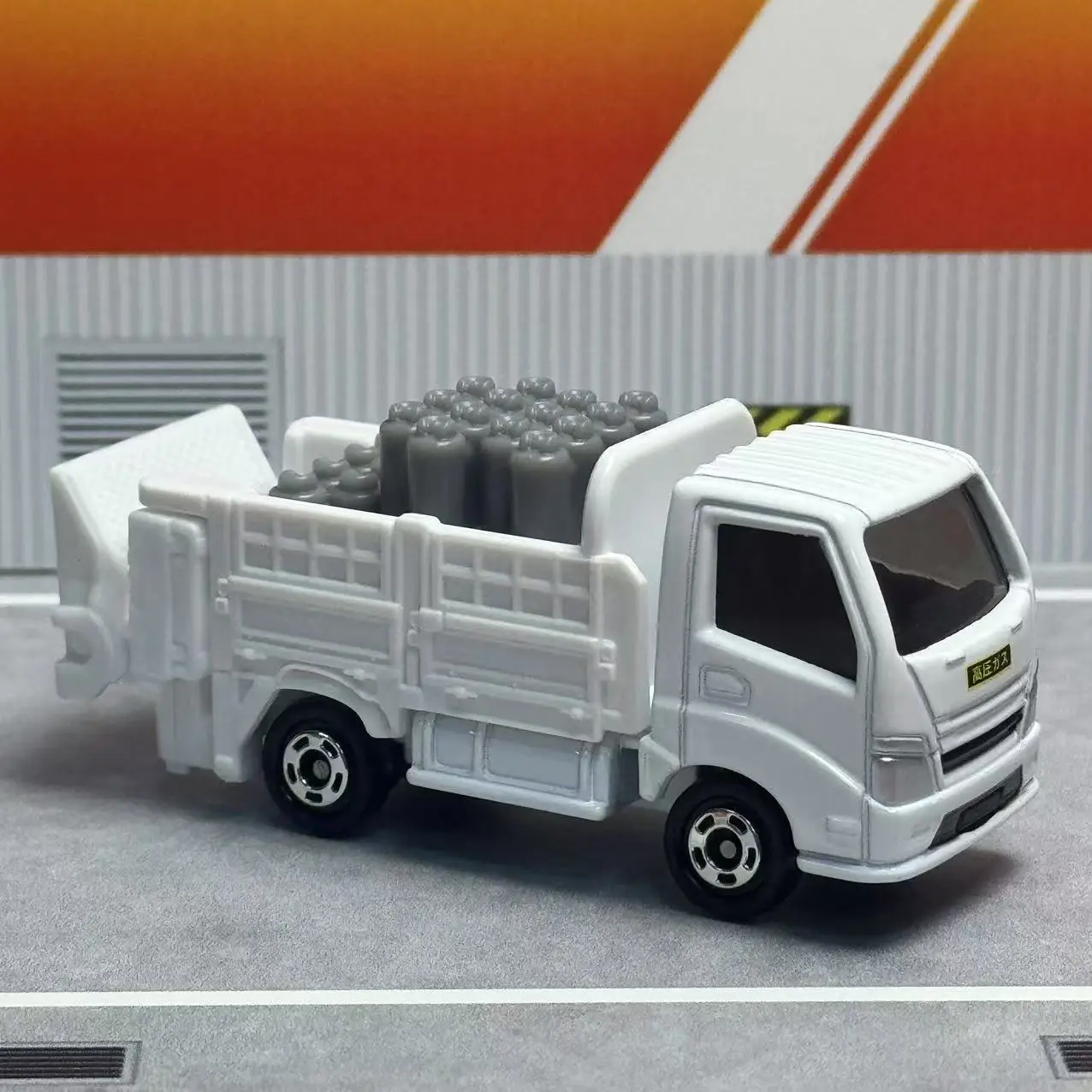 TAKARA TOMY Tomica No.80 Propane Gas Delivery Truck Diecast Alloy Mini Car Model Metal Static Vehicle Collectible Toy Gift view 6