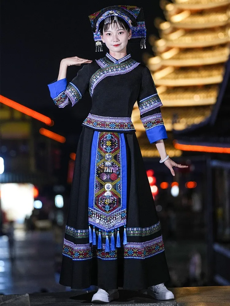 

New elegant and fashionable performance costumes exotic women's dance