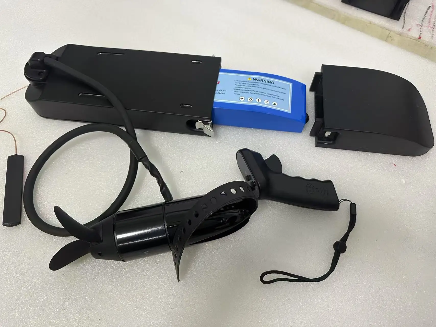 

1 комплект фольги Erayfoil V2, помощник по электроприводу из фольги для электрической доски для серфинга на подводных крыльях Efoil