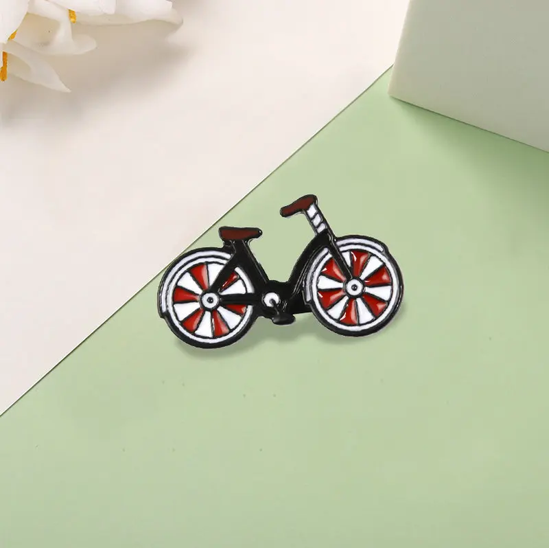 Pin de dibujos animados, insignia de bicicleta, broche, Pin de solapa, pantalones vaqueros vaqueros, bolso, cuello de camisa, joyería fresca, regalo para niños, amigos, esmalte de bicicleta roja