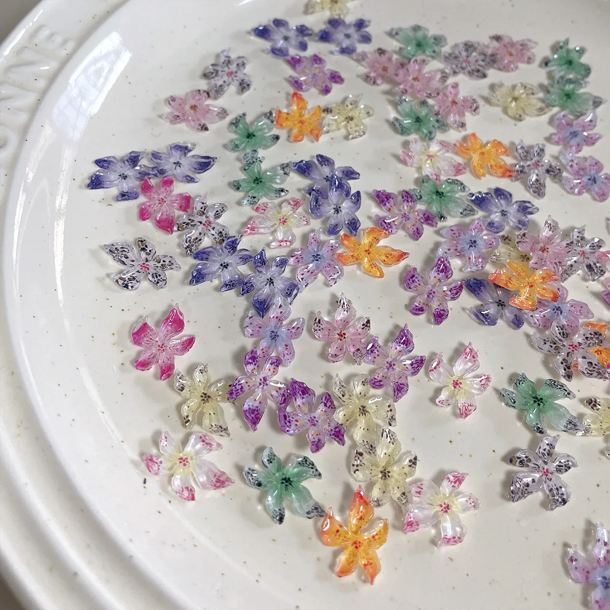 

50PCS Soft Sculpture Ice Crystal Lilies Nail Accessories - Five-Petal 3D Colorful Resin Lilies Nail Decorations