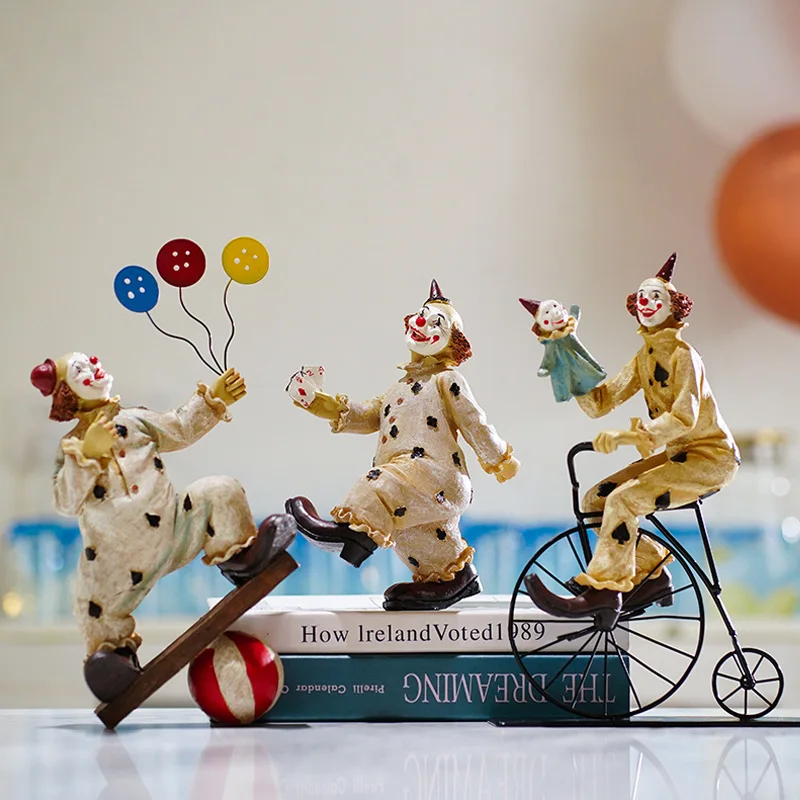 Cross-Border European Retro Circus Poker Balloon Clown Figurine Creative Home Model Room Character Decoration