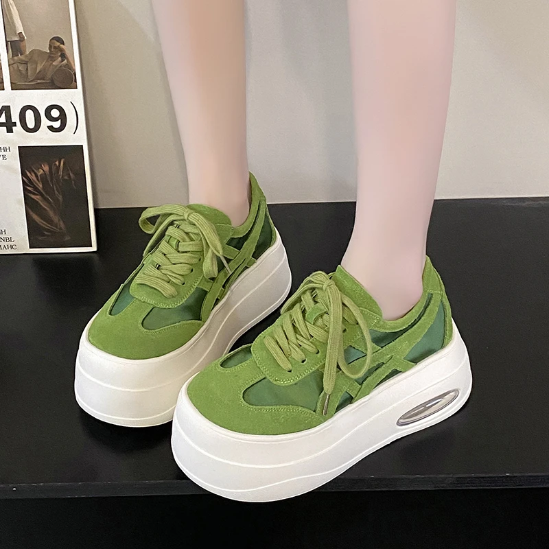 شانغ شي نعل سميك الارتفاع زيادة أحذية مجلس المرأة 2025 ربيع جديد أحذية رياضية غير رسمية متعددة الاستخدامات أحذية الخبز النسائية