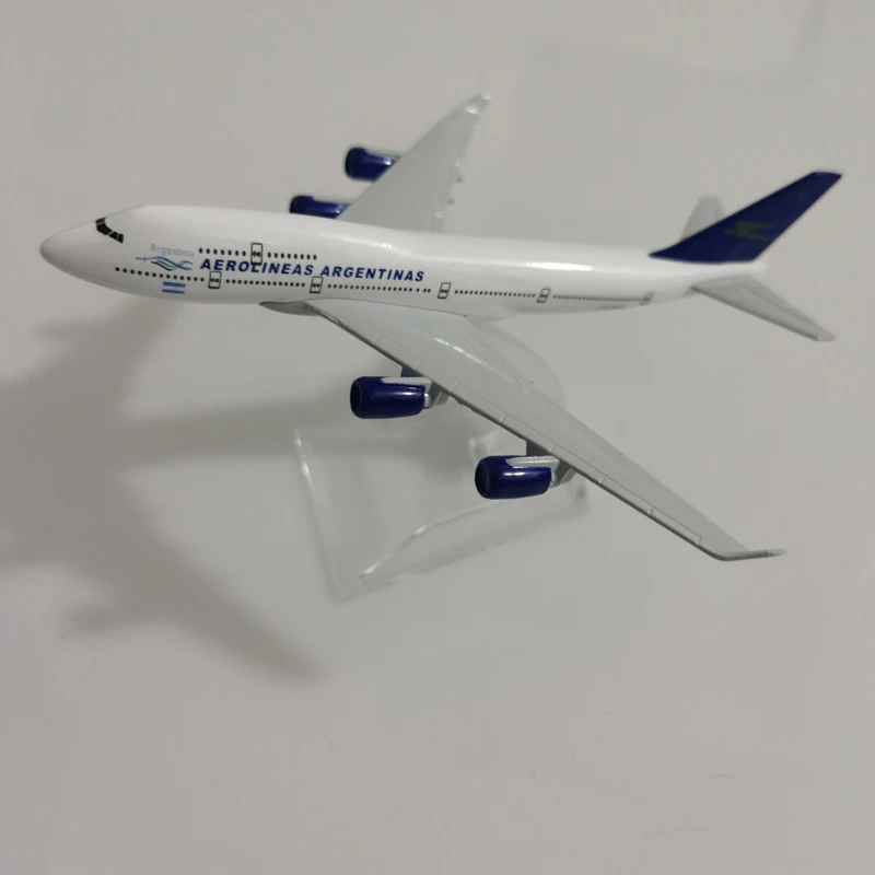 JASON TUTU Aerolineas Argentinas Boeing 747 Aircraft Diecast Metal 1/400 Scale Miniature Airplane Model Planes Drop shipping