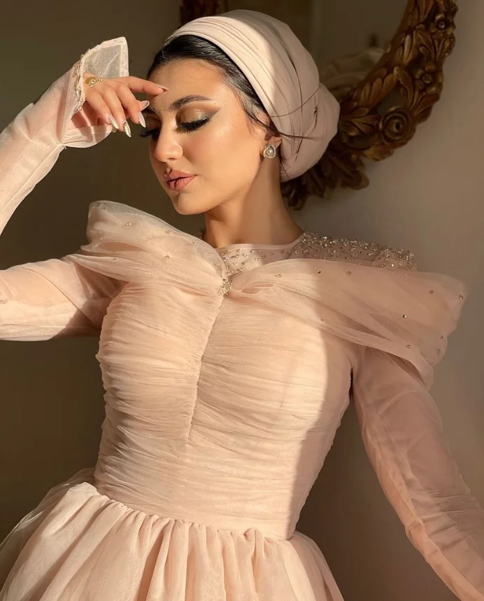 Rosa muslimische Kaftan-Abend-formale Kleider, Feen-Tüll, Perlen, lange Ärmel, Kaftan, Naher Osten, Abendkleid, Outfit, maßgeschneidert