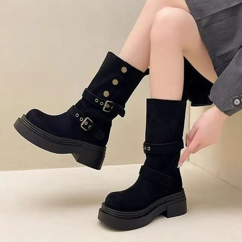 

Женские короткие сапоги с пряжкой на ремне, новинка 2026, весенне-осенние женские ботинки в стиле ретро, модные мотоциклетные ботинки для девочек, ботинки в корейском стиле