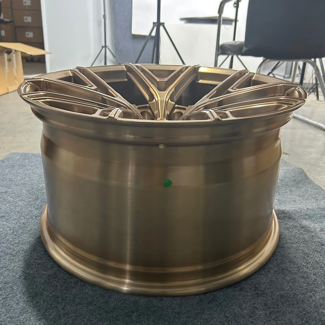 New Forged Aluminum Chrome Finish Multi Spoke Wheel Hub for Mercedes Japanese Series-30mm/40mm Options 8J 5-Year Warranty