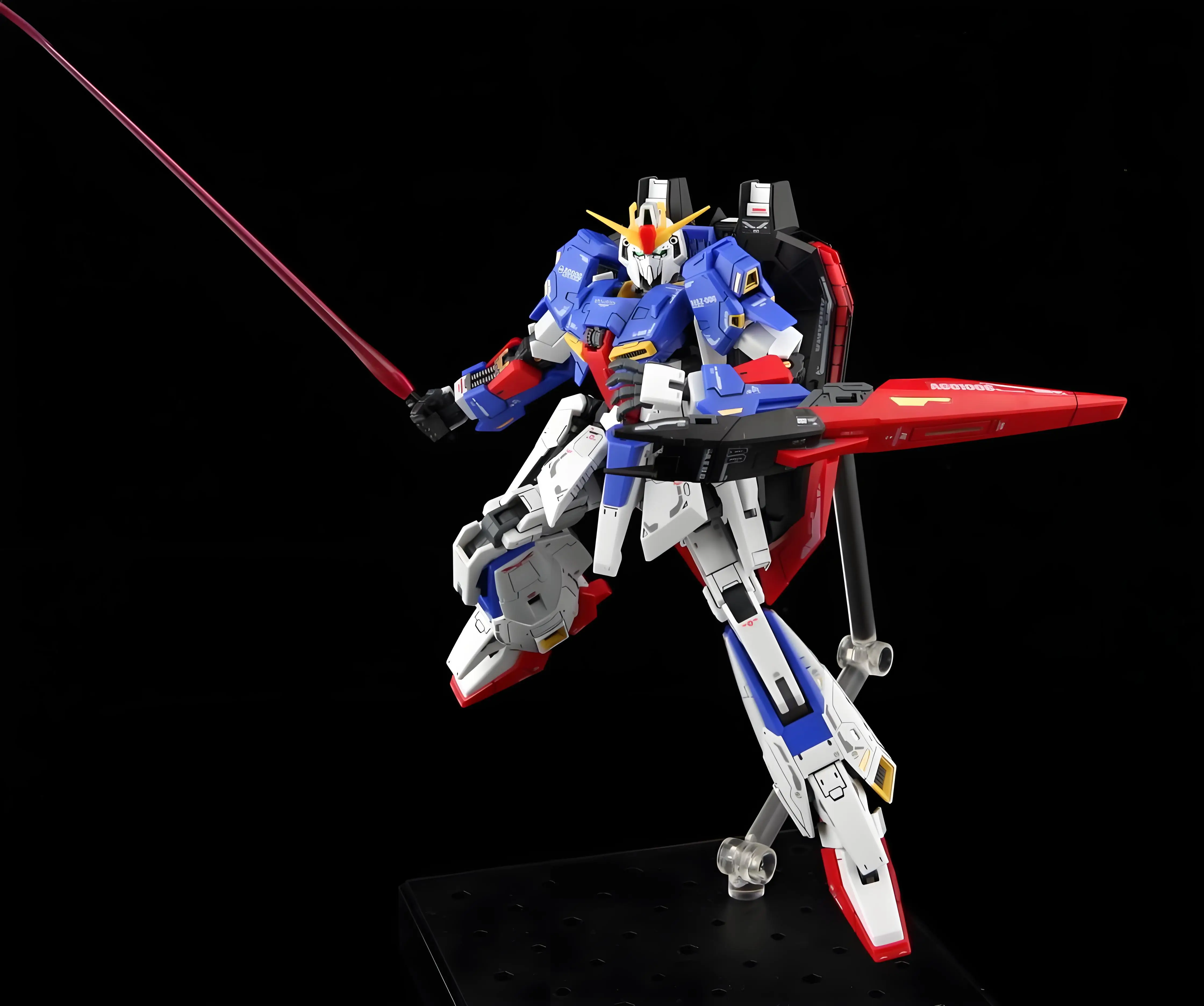 Bandai Gundam modelo Anime figura RG 10 1/144 MSZ-006 Zeta Gundam figura de acción modelos de ensamblaje juguetes adornos de modelos coleccionables