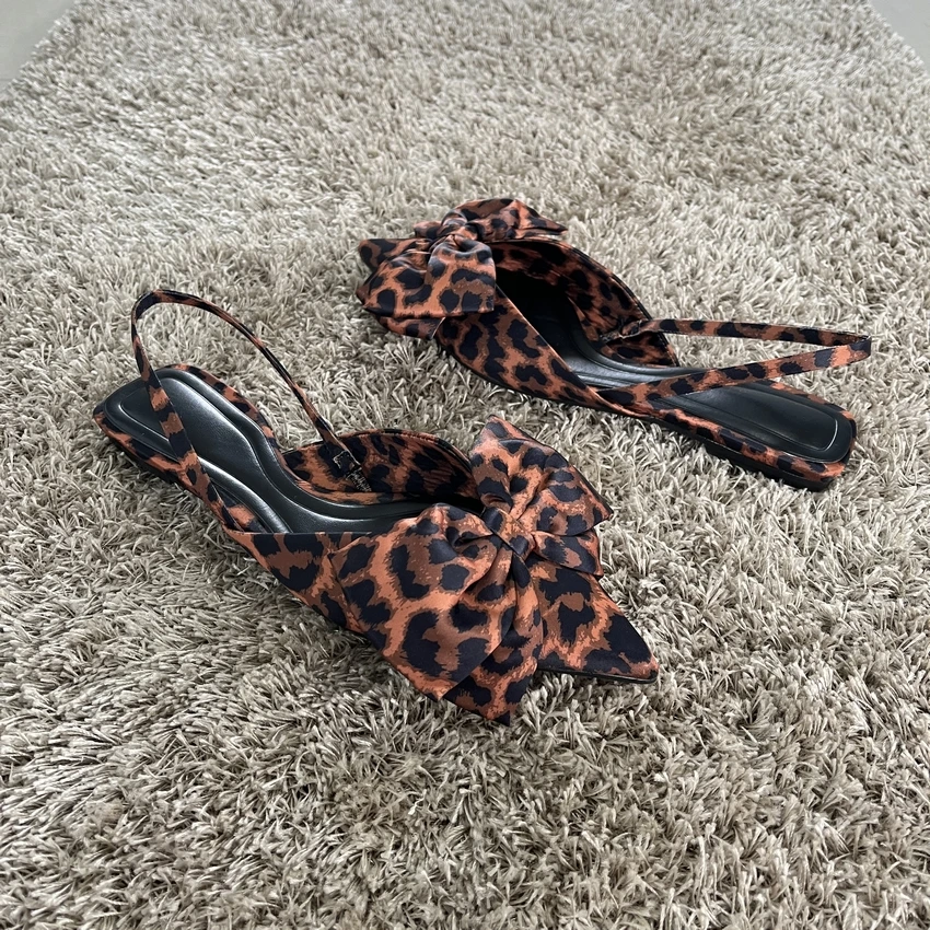 2024 Summer Womans Leopard Print Flat Shoe Casual Pointed Toe Sweet Bow Slingbacks Flats Woman Comfortable Slip On Single Shoes