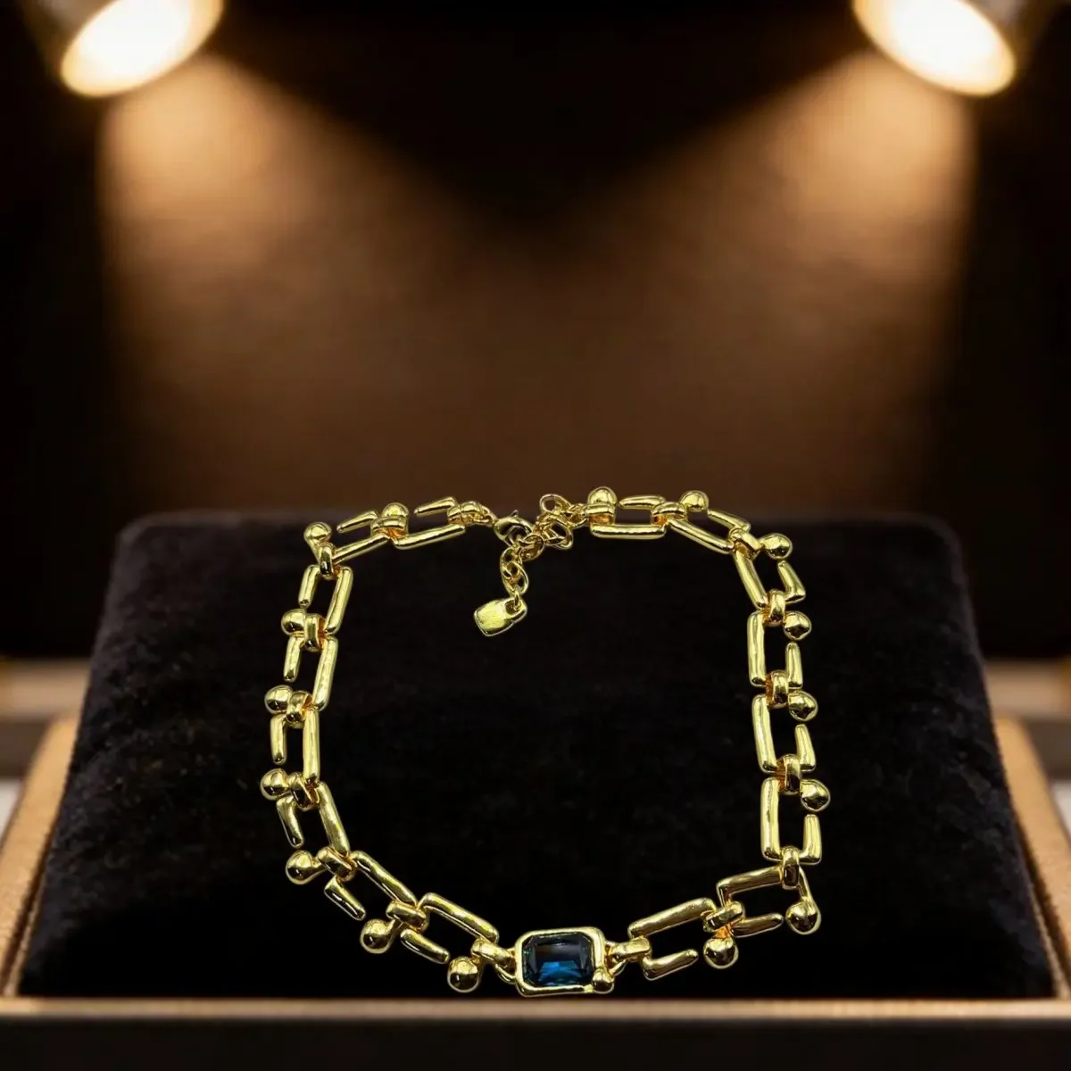 2026 Spain Brilliant Palace Blue Zirconia Gold Silver Nail Shaped Necklace Jewelry Accessories Party Gift