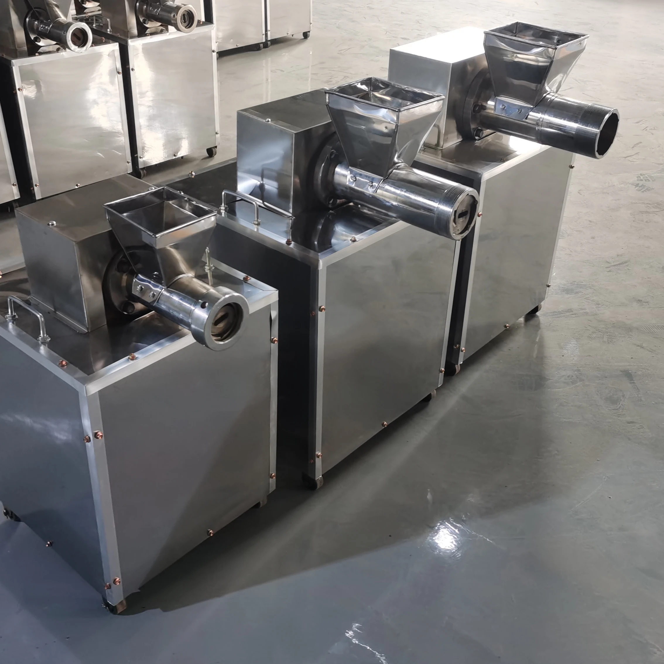 

60 Тип Многофункциональная машина для производства пищевой муки макароны с хрустящей скорлупой, рулетов для пиццы, морской скорлупы, 220 В