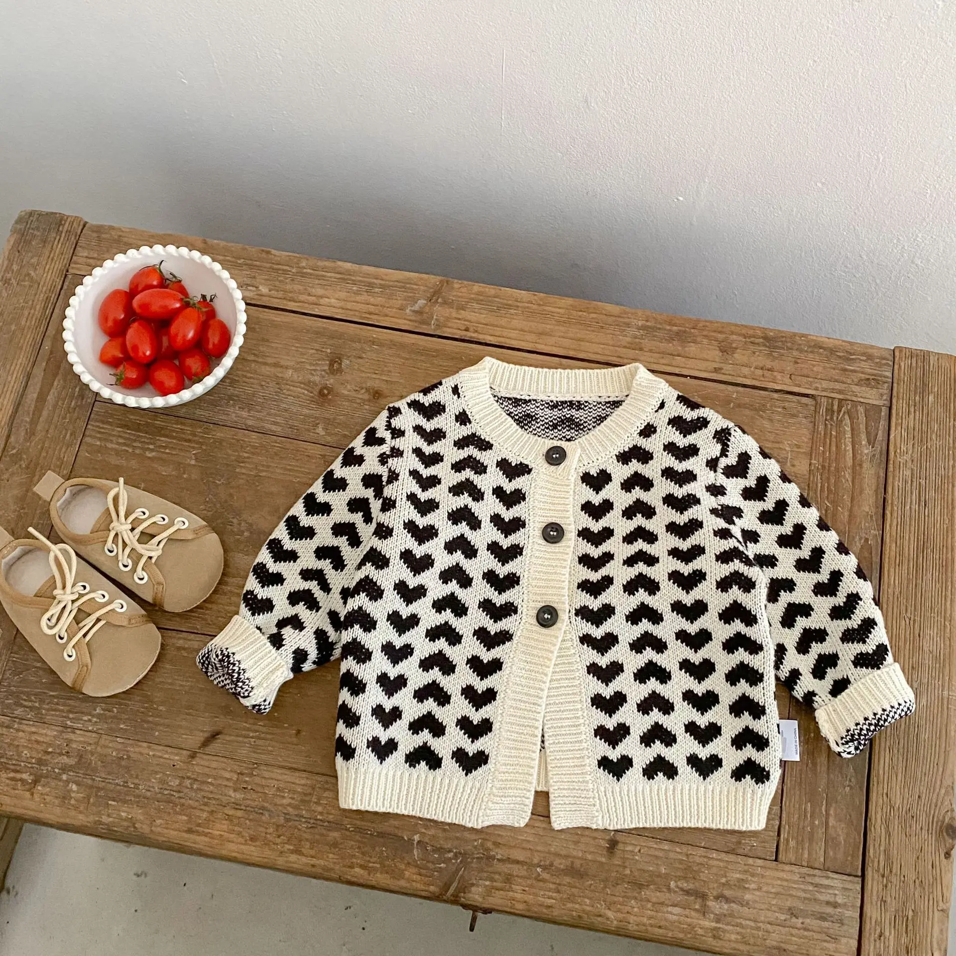 

2026 Spring New Baby Long Sleeve Knitted Cardigan Girls Heart Sweater Coat Cotton Toddler Casual Jacket Infant Clothes