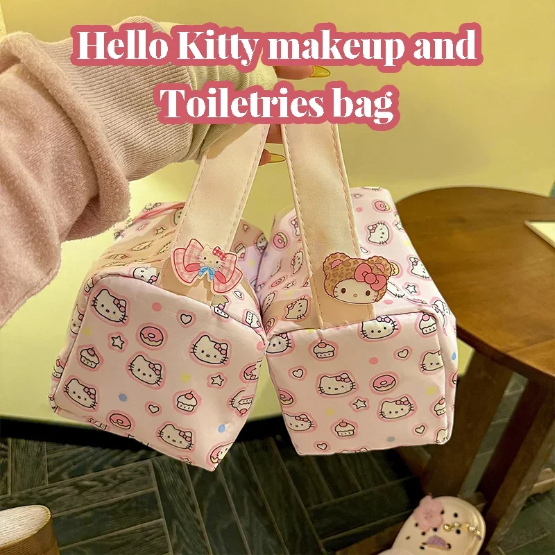 

Новая косметичка Hello Kitty, большая вместительная розовая сумка для туалетных принадлежностей с сердечками, аниме-мультяшный дизайн, дорожный органайзер, портативная сумка для хранения