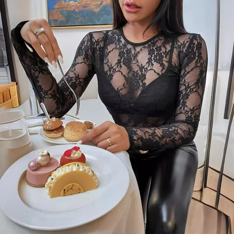 2025New Year's Elegant Single Layer Lace Braless Slim Fit Round NeckTT-shirt Long Sleeve Top