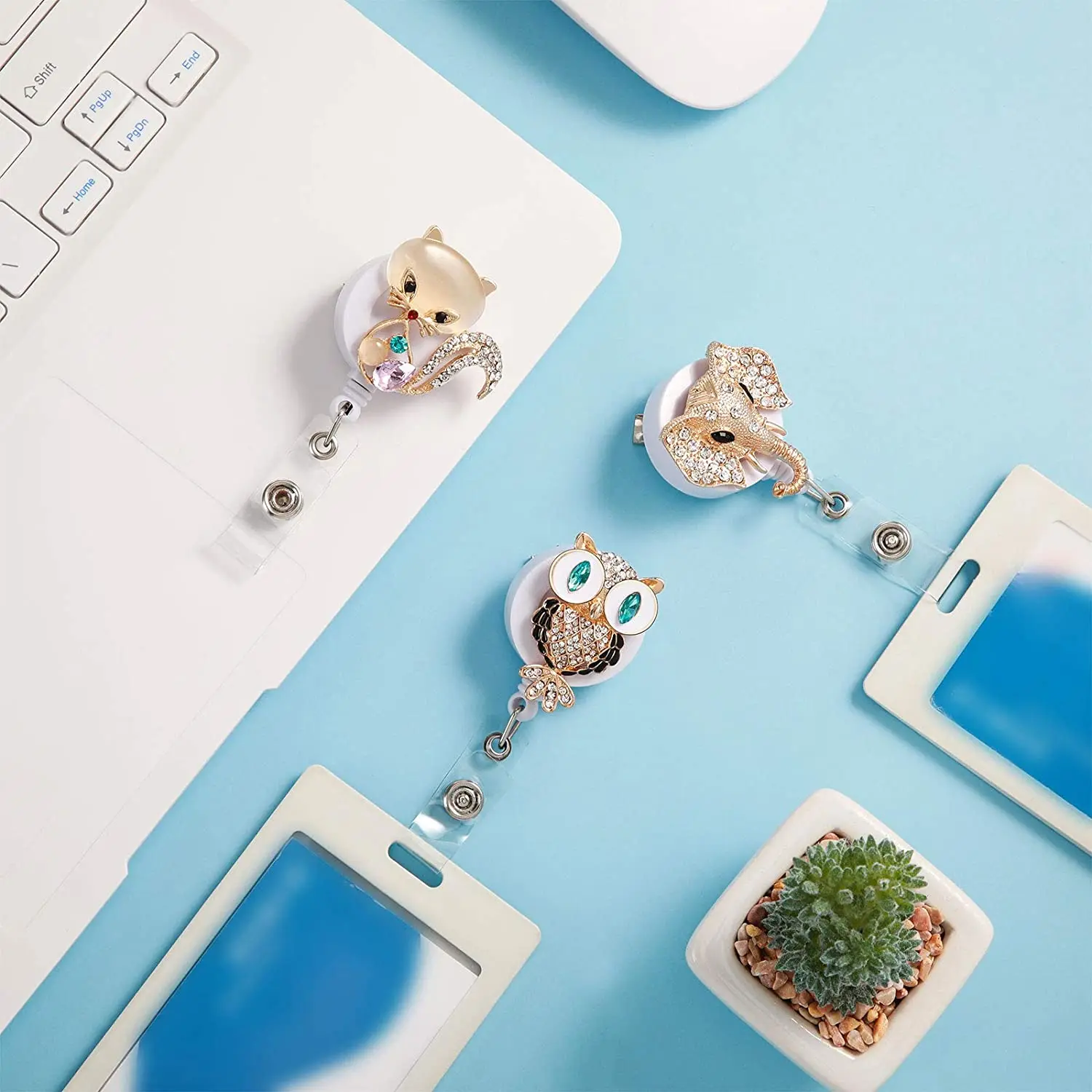 3ชิ้นที่ยึดป้ายป้ายหดเก็บได้รูปนกฮูกพร้อมคลิปหนีบจระเข้คลิปป้ายชื่อบัตรแบบคลิปสำหรับเป็นอาสาสมัคร