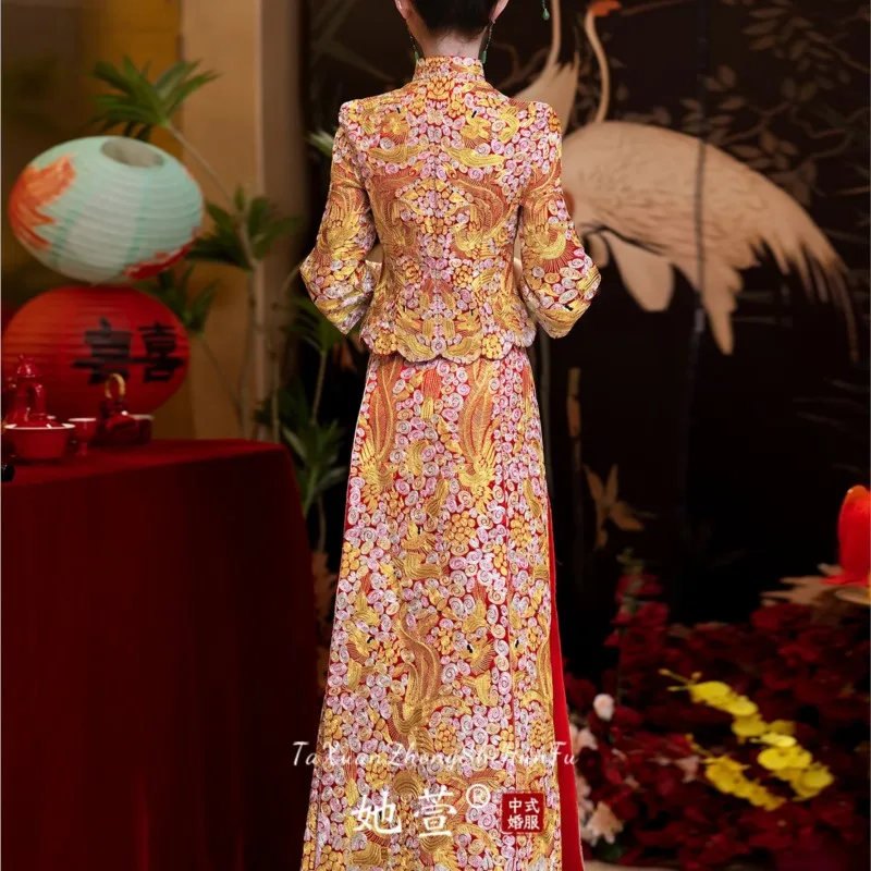 The new style of Longfeng Gua wedding dress Huang Wufu is a Chinese-style
