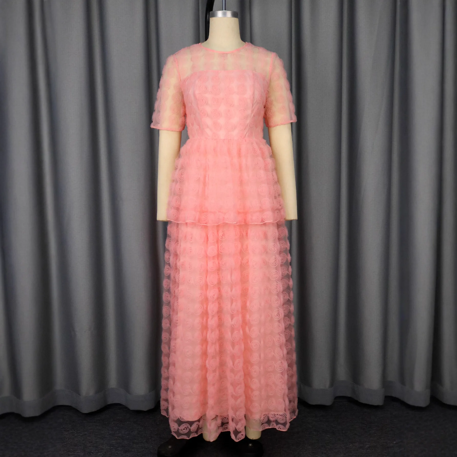 Nowa letnia, ekskluzywna, prześwitująca sukienka z okrągłym dekoltem, trójwymiarowymi wzorami z siateczki i eleganckie sukienki na przyjęcia.