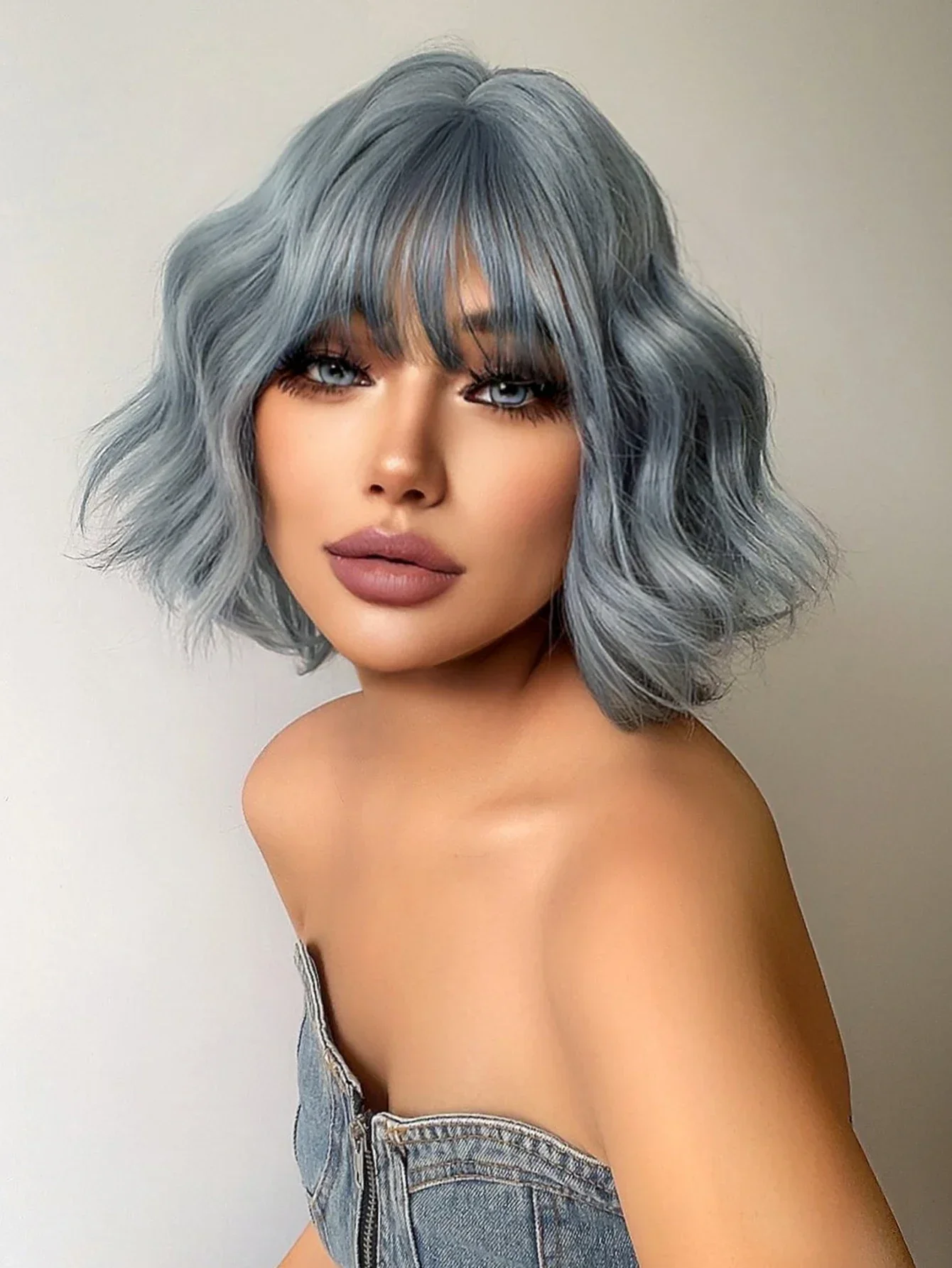 12Inch Haze Blue Color Synthetic Wigs With Bang Short Natural Wavy Hair Wig For Women Cosplay Drag Queen Party Heat Resistant