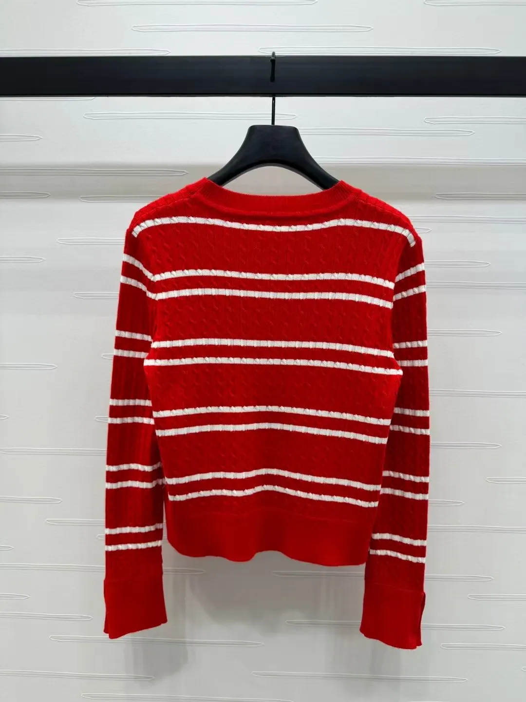 Customized High-End Women's Embroidered Striped Sweater Contrasting Colors Premium Quality Fashionable Knitwear