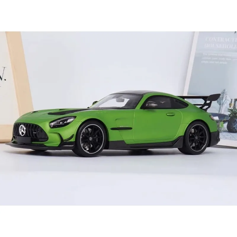 MINICHAMPS 1:18 2020 model sedan-sport AMG GTR, cast alloy model, boy's coming-of-age ceremony, collectible.