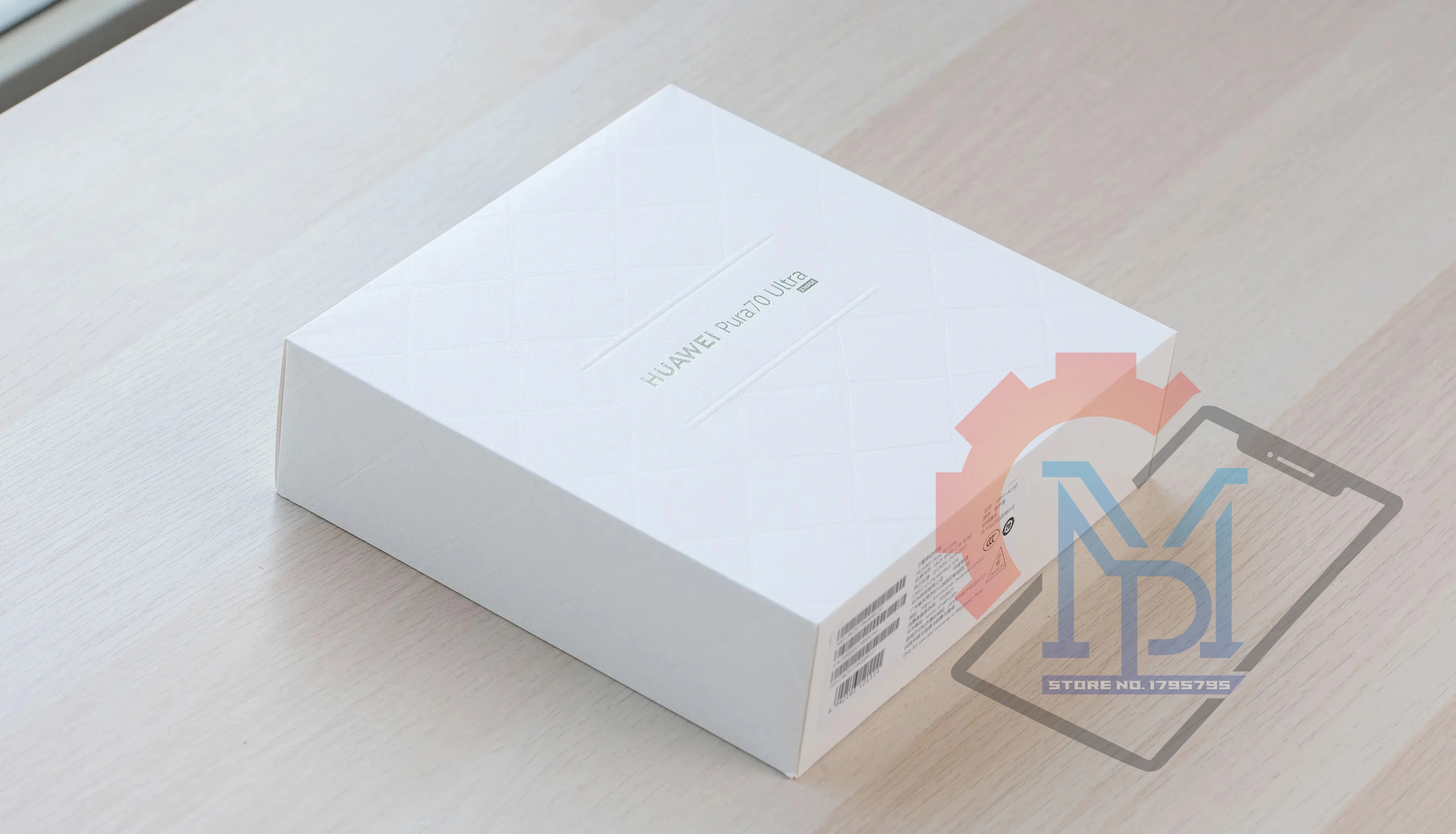 Original Huawei Pura 70 Ultra 6.8 Inches 120Hz Screen Kirin 9010 HarmonyOS 4.2 1-Inch Retractable Main Cam NFC Smartphone