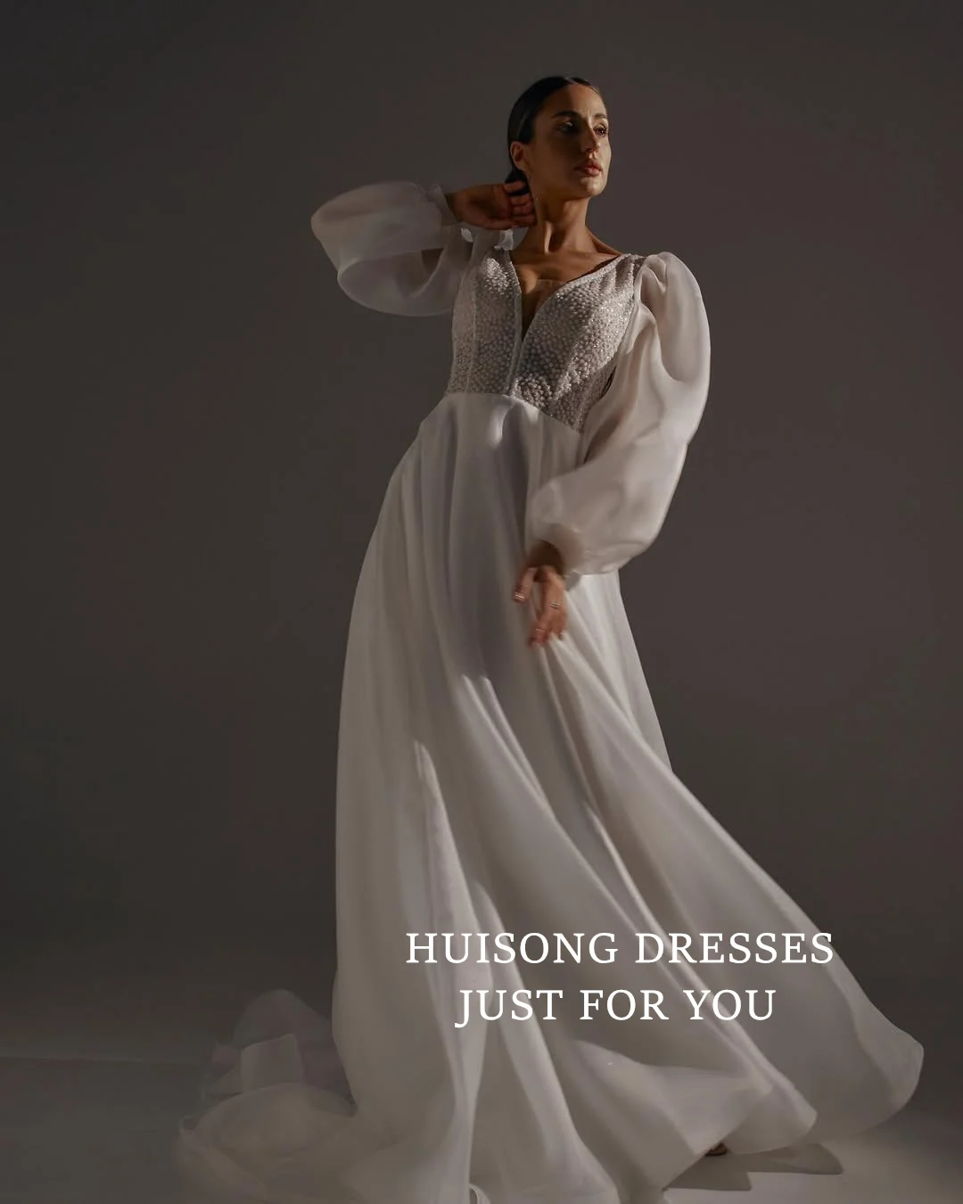 

HUISONG Customized Organza Wedding Dresses Shiny Lace Appliques Long Sleeves A-Line Beach Bridal Gown vestidos de novia